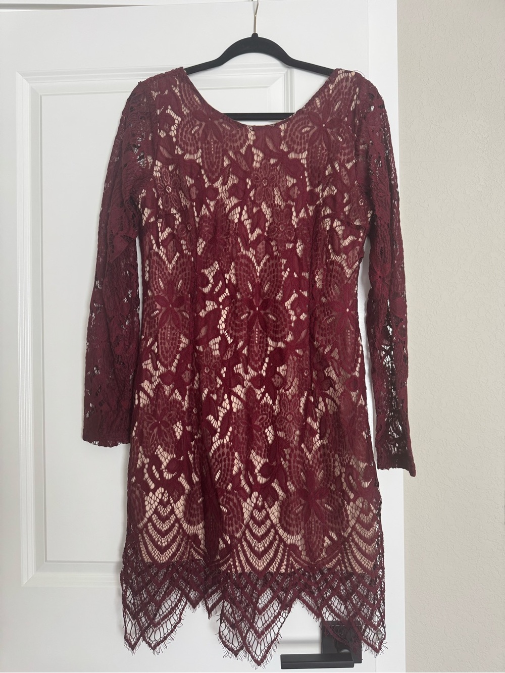 Charlotte Russe Burgundy Floral Lace Long-Sleeve Dress